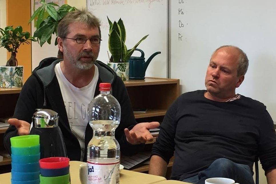 Hans-Peter Hopp und Mano Salokat im Gespräch.