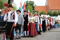 Einige Eindrücke vom 31. europäischen folklore festival in Neustadt in Holstein. Der Einmarsch der Tänzerinnen und Tänzer.