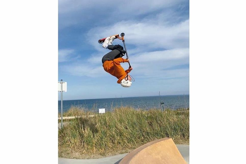 Noah van Beerendonk auf der Skateranlage in Scharbeutz.