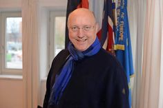 Dr. Hans Marenbach.