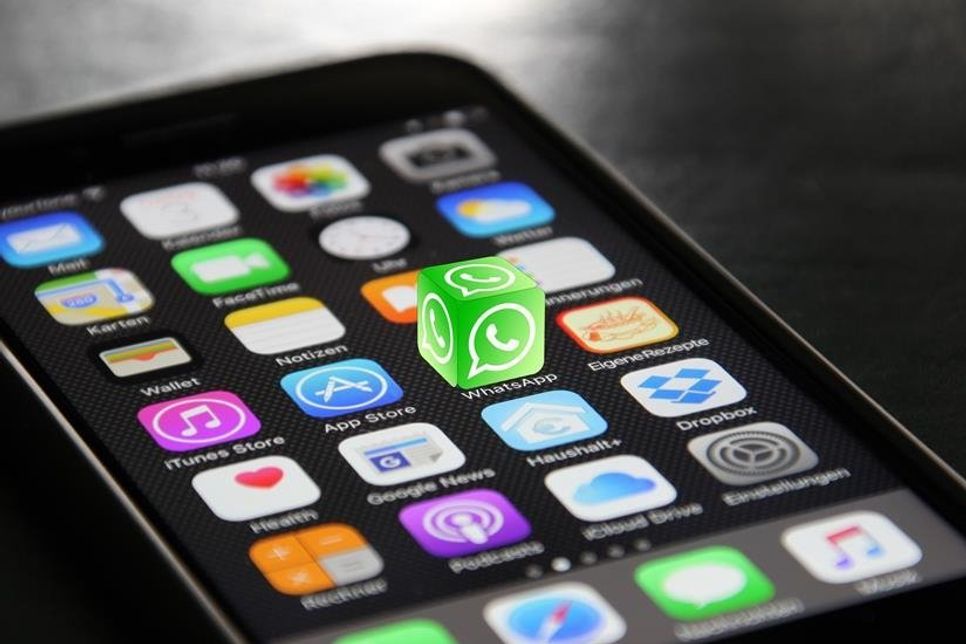 Die reporter-Redakteurinnen Kristina Kolbe und Gesche Muchow verraten auch heute wieder spannende Lifehacks zum Thema WhatsApp.