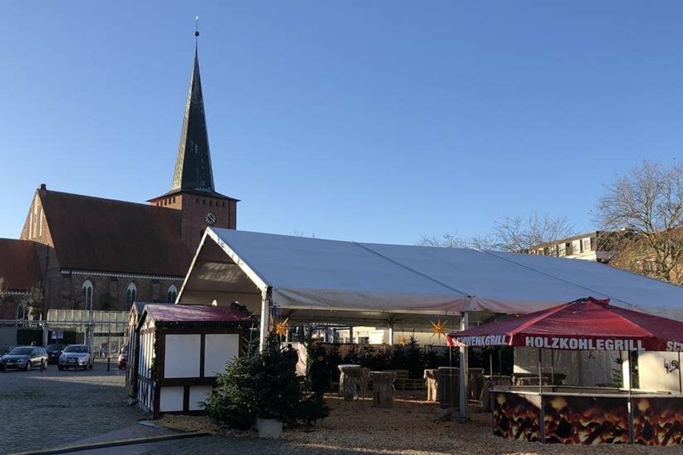 Der überdachte open-Air Weihnachtsmarkt ist bereits aufgebaut und am Donnerstag, 25. November soll es losgehen.