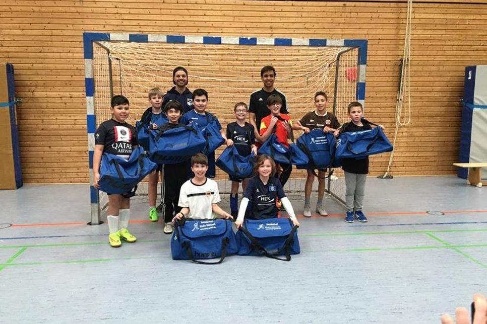 Die E1-Jugend-Fußballer des TSV Lensahn .