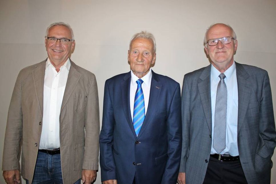 Bürgervorsteher Rolf Schröder (Mi.) mit seinen Stellvertretern Jens Puschmann (lks.) und Werner Steffen.