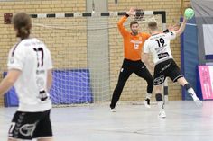 Hielt sein Team mit einer sehr guten Leistung im Spiel - Max Folchert Nr. 12.