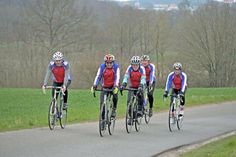 Auf und ab durchs Hügelland: Die Rennradgruppe des LTV Kiel-Ost schwärmt wieder aus und freut sich über Gleichgesinnte, die Spaß am gemeinsamen Training haben.