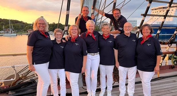 Ein abwechslungsreiches Programm, zu dem auch beliebte Weihnachtslieder gehören, versprechen die Ostseekrabben.