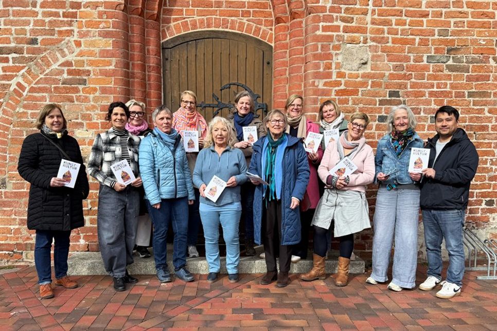 Die Künstlerinnen und Künstler aus Cismar und Umgebung laden zum Erleben ein.