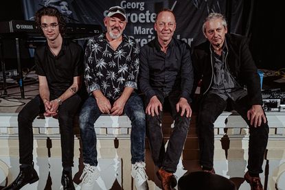 Bie Bandmitglieder Kalle Reuter, Georg Schroeter, Martin Röttger und Marc Breitfelder (v. lks.).