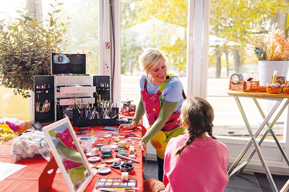In der Lübecker Bucht wird zwischen Scharbeutz und Pelzerhaken ein buntes Familienprogramm in den Herbstferien angeboten.