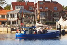 Mit dem vereinseigenen Angelkutter „Molly“ geht es für die Mitglieder des NAV auch auf die Ostsee.