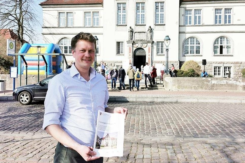 Bürgermeister Dr. Uwe Brinkmann freut sich über die positive Resonanz auf den „Tag der offenen Tür“ im ehemaligen Amtsgericht.