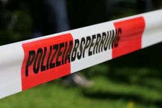 Die Kriminalpolizei in Neustadt hat die Ermittlungen zur Todesursache und der Identität aufgenommen.