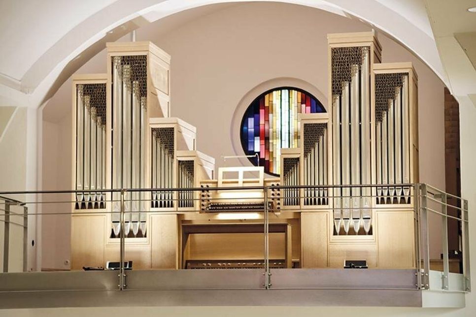 Die neue Ahrend-Orgel in der Petri-Kirche in Niendorf/Ostsee.