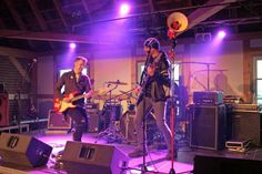 "Scobben" machten um 19 Uhr den Anfang zum Rockspektakel.