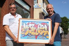 Richard Dippel (lks.) und Mano Salokat heißen interessierte Kinder und Jugendliche „Herzlich willkommen“.