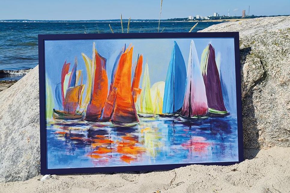 „Bunte Segel I“ von Paul Schubert ist eines der 35 Werke, die es in die Endauswahl geschafft haben. Ab Samstag ist die Ausstellung für die Öffentlichkeit geöffnet.