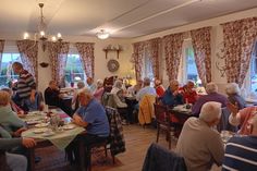 Kleine Auszeit bei Kaffee und Kuchen.