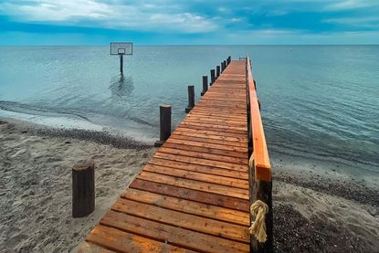 Wasser-Basketball im Meer