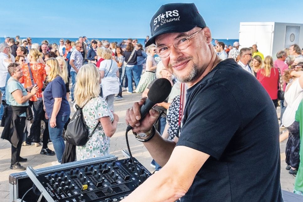 In diesem Sommer zweimal im Monat: Endlich wieder „Tanzen am Meer“ open air in Niendorf/Ostsee