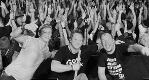 „Band ohne Anspruch“.