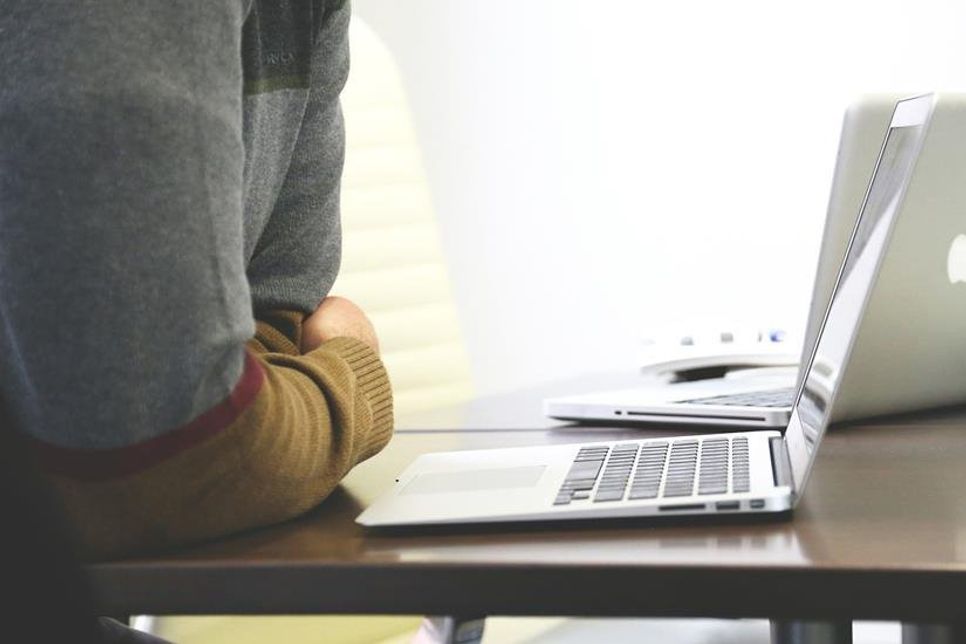 Die beiden zusätzlichen schulfreien Tage sollen sinnvoll genutzt werden: Distanz-Lernen üben und Digitalkonzepte weiter entwickeln.