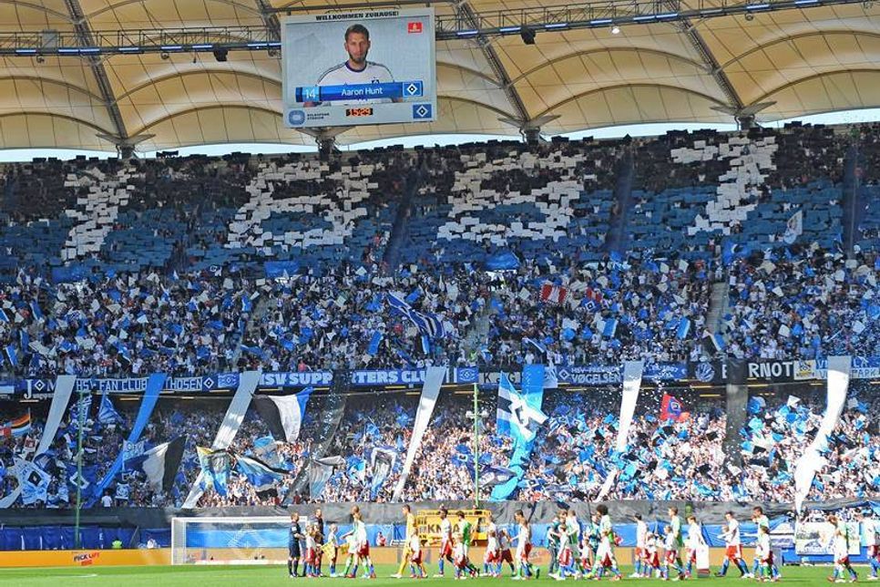 Das Volksparkstadion in Hamburg hat Platz für 57.000 Zuschauer. Beim Heimspiel gegen en VfL Bochum können Sie mittendrin sein.