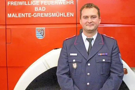 Nils Lenkewitz wird Martin Guttchen als Ortswehrführer der freiwilligen Feuerwehr ablösen