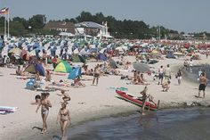 An diesem Wochenende wird es voll an unseren Stränden. Ministerpräsident Daniel Günther bittet darum, die Hotspots zu meiden.