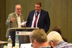 Propst Peter Barz (lks.) und Propst Dirk Süssenbach. (Foto: KKOH/Heinen)
