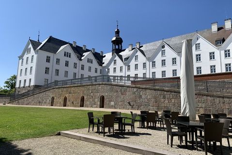 Das Wahrzeichen der Stadt: Das Plöner Schloss.