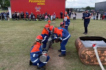 Die Jugendfeuerwehr Süsel beim Wettkampf.