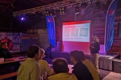 Vivian Simon, Expertin für Cybersicherheit, gab einen fundierten Überblick über die aktuelle Bedrohungslage in Deutschland.