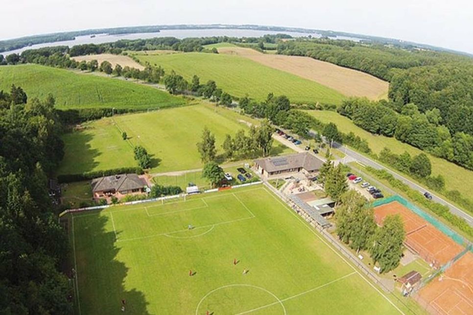 Das Waldstadion in Dersau.