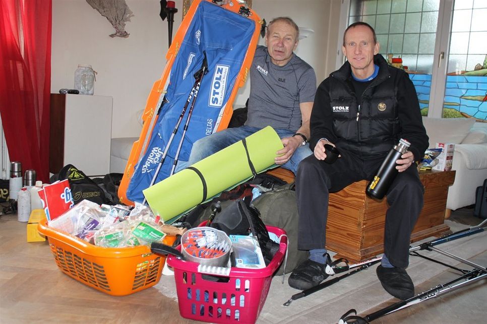 Die logistische Vorbereitung war für Wolfgang Kulow (lks.) und Stefan Schlett das A und O im Vorfeld der Reise.