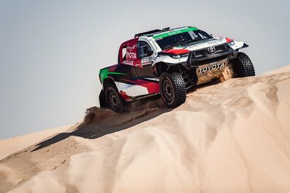 Dirk von Zitzewitz startet vom 31. Dezember bis 15. Januar als Navigator von Yazeed Al-Rahji, Ziel: das achte Podium als Beifahrer seit 2009.
