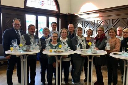 Bürgermeister Mirko Spieckermann (lks.) bedankte sich bei den Helfern.