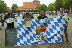 Der Gewerbeverein mit Sven Muchow, Holger Werner und Jürgen Mohr (v. lks.) freut sich gemeinsam mit Stadtmarketing-Koordinatorin Andrea Brunhöber auf den 3. Oktober.