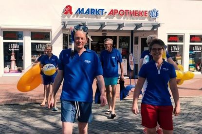 Das Kollegium der Neustädter Markt-Apotheke erfrischte sich direkt im Stadtkern von Neustadt.