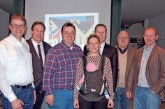 Der neue „alte“ Vorstand (hinten von links): Schriftführer Torben Martens, die Vorsitzenden Manfred Kossendey und Carsten Struck, Schatzmeister Sönke Knoll und die Beisitzer Rolf Fischer und Oliver Langer. Im Vordergrund: Kristin Dobe.
