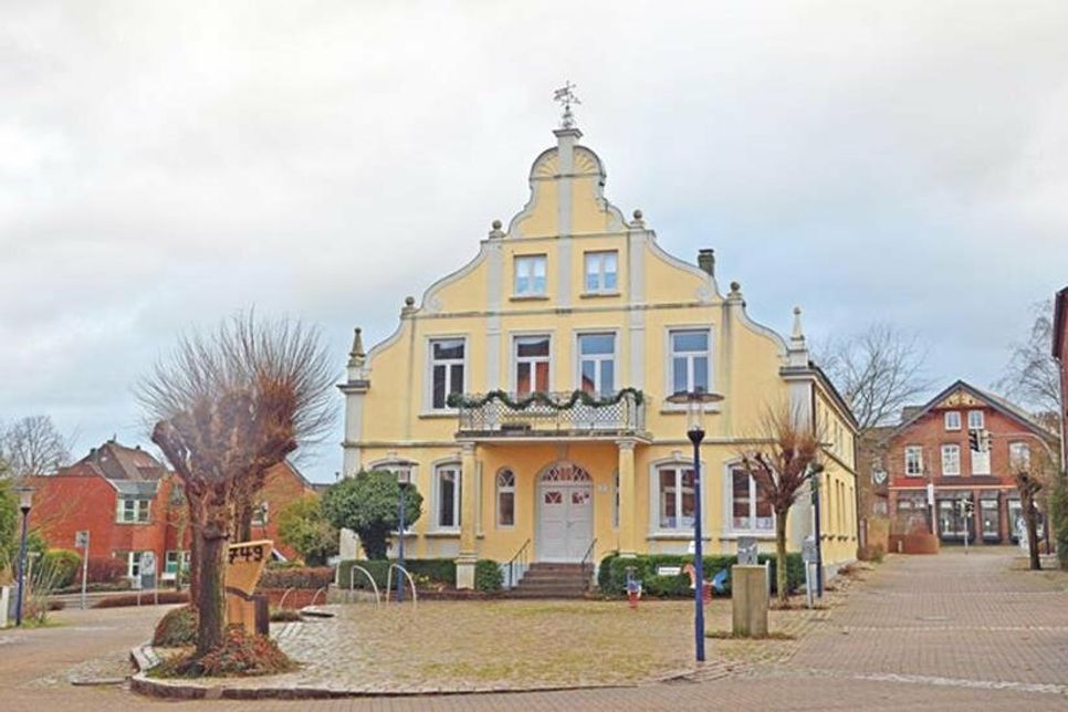 Winterzeit ist die Zeit für gemütliche Lesestunden - die Schönberger Gemeindebücherei bietet eine große Auswahl zum Ausleihen an. Foto: Schneider