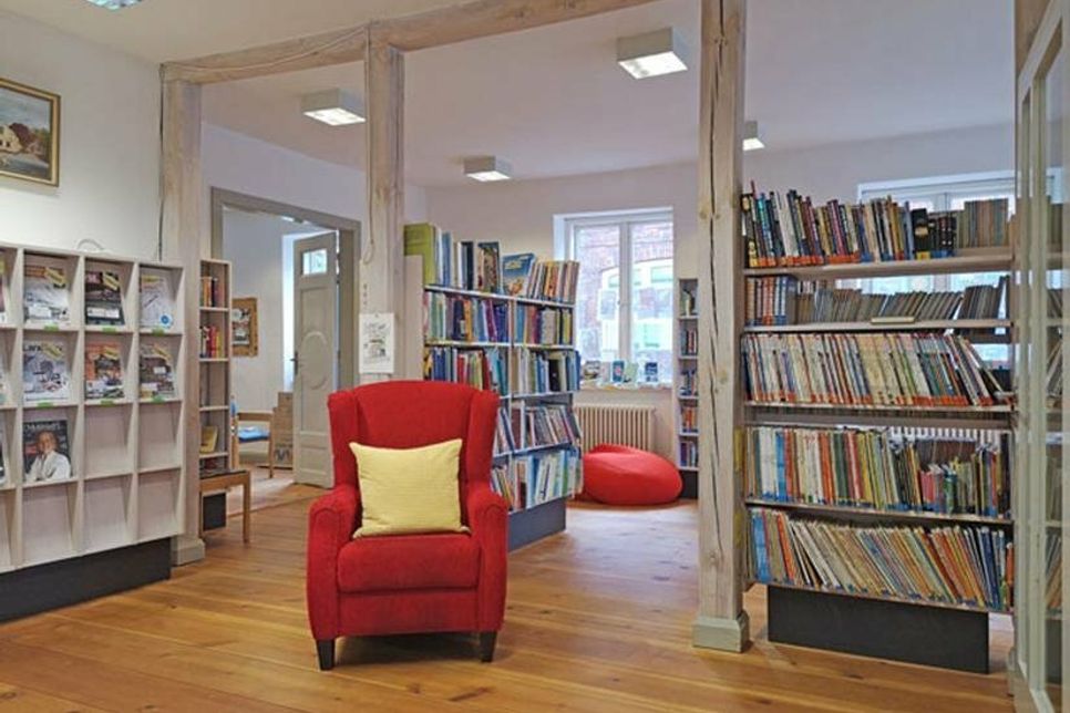 Kostenfreie Lesesets für die Jüngsten gibt es jetzt in der Gemeindebücherei Schönberg.