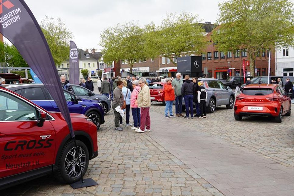 Trotz des wechselhaften Wetters war der Marktplatz gut besucht.