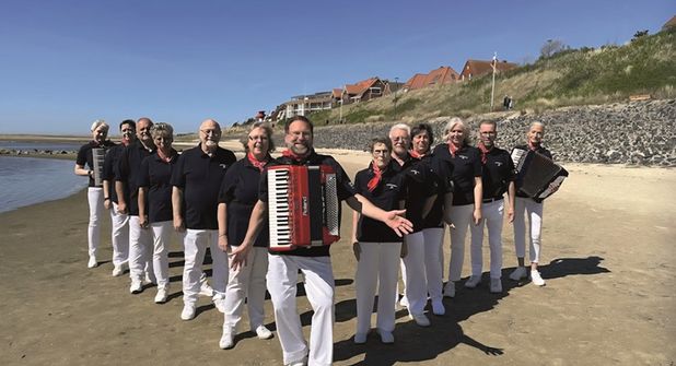 Das Akkordeon Orchester Ostseekrabben zeigt in seinem Konzert, wie vielseitig und lebendig das Akkordeon ist.