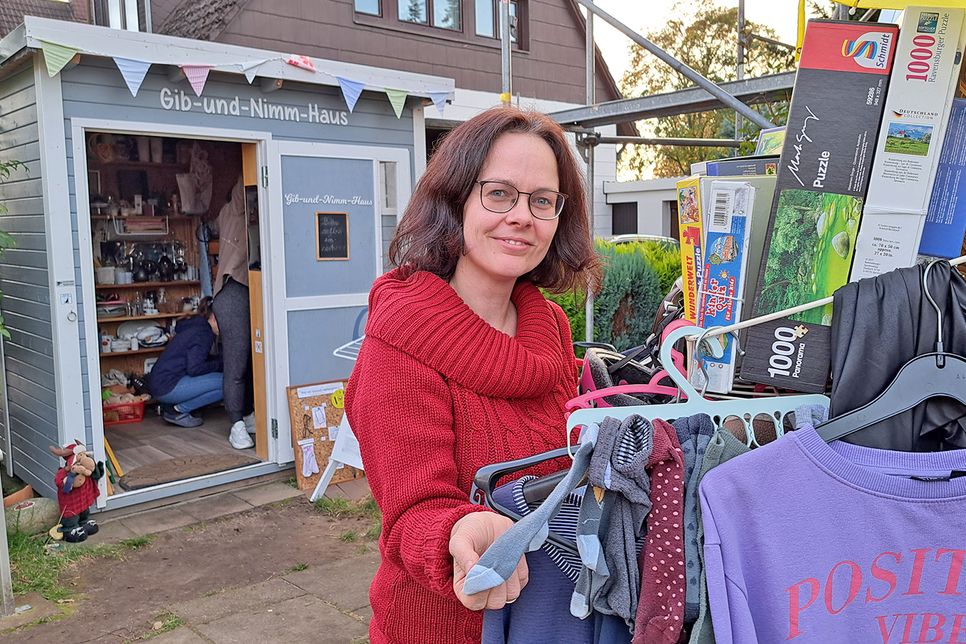 Janine Wergin hat das Gib-und-Nimm-Haus in der Wilhelm-Raabe-Straße 104 mit neuem Konzept wieder geöffnet.