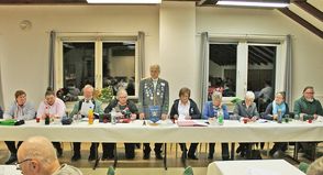 Erster Vorsitzender Helmut Groß eröffnet die Versammlung zum Kreisschützentag 2025.