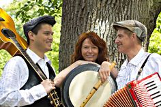 Die Gruppe Woodwind & Steel  verspricht einen Silvesterabend „Like an Evening in an Irish Pub“.