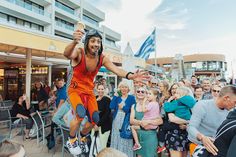 Vom 31. Juli bis 3. August verwandelt sich Scharbeutz wieder in ein Straßenkunst Festival mit internationalen, hochkarätigen Artisten.