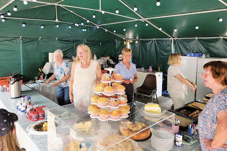 Die Besucher dürfen sich auf Kaffee und leckeren Kuchen bei den Damen des Ortsvereins freuen.
