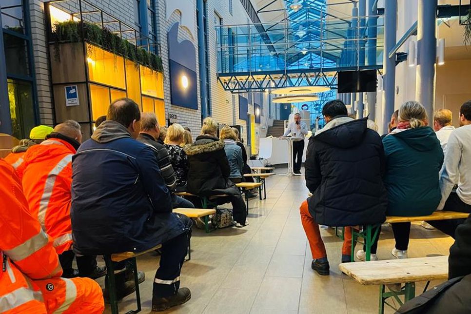 Manfred Wohnrade, Betriebsleiter des Tourismus-Service Grömitz, informierte die Versammlung über die positive Entwicklung des Tourismusstandortes Grömitz.